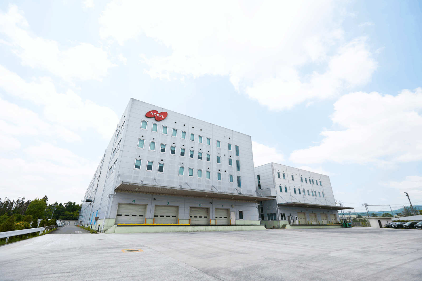 ノーベル製菓三重工場の外観